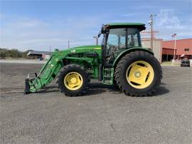 JOHN DEERE 6105D