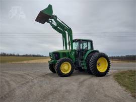 2003 JOHN DEERE 7520