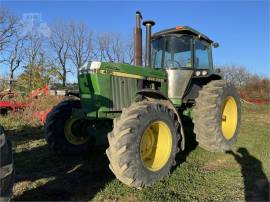 JOHN DEERE 4255