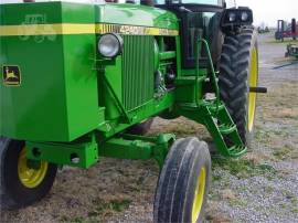 1981 JOHN DEERE 4240