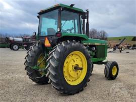 JOHN DEERE 4440