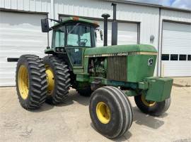 1980 JOHN DEERE 4640