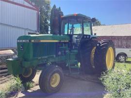 JOHN DEERE 4555