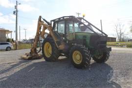 JOHN DEERE 7130