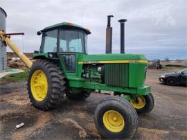 JOHN DEERE 4430