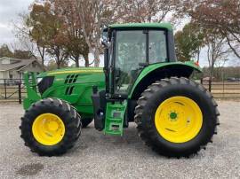 2017 JOHN DEERE 6110M