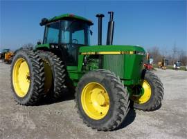 1989 JOHN DEERE 4455