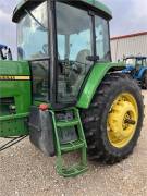 JOHN DEERE 7210