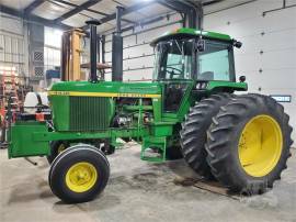 1977 JOHN DEERE 4430