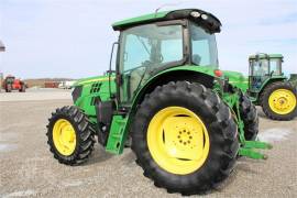 2015 JOHN DEERE 6130R