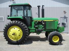 1989 JOHN DEERE 4455