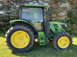 2017 JOHN DEERE 6130R