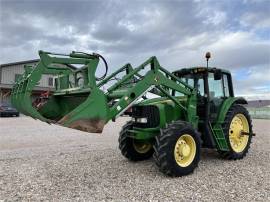 2004 JOHN DEERE 7420