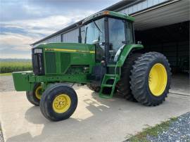 2000 JOHN DEERE 7610