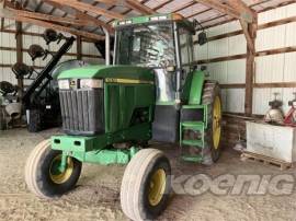 1997 JOHN DEERE 7610