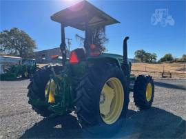 2019 JOHN DEERE 6105E