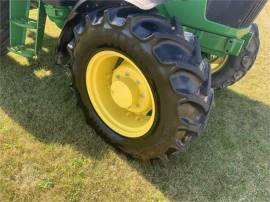 2019 JOHN DEERE 6120E