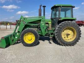 JOHN DEERE 4250