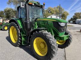 2017 JOHN DEERE 6120M