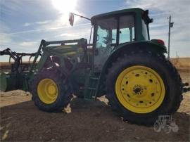 2004 JOHN DEERE 7520