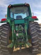 2004 JOHN DEERE 7520