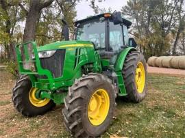 2022 JOHN DEERE 6135E