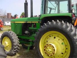 1990 JOHN DEERE 4455