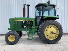 1990 JOHN DEERE 4455