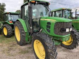 2010 JOHN DEERE 6330