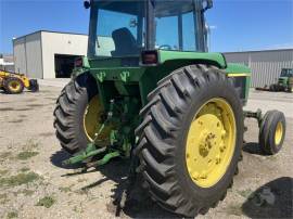 JOHN DEERE 4230