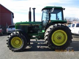 1990 JOHN DEERE 4055