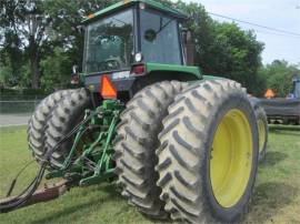 1990 JOHN DEERE 4555