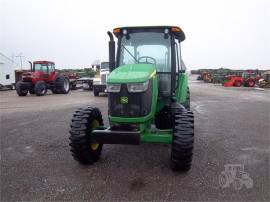 2017 JOHN DEERE 5100E