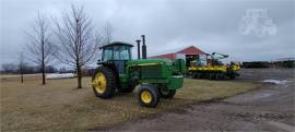 JOHN DEERE 4555