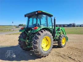 2015 JOHN DEERE 5100E