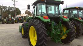 2017 JOHN DEERE 6135E