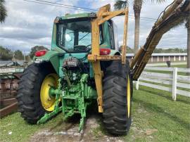 JOHN DEERE 7220