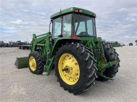 JOHN DEERE 7210