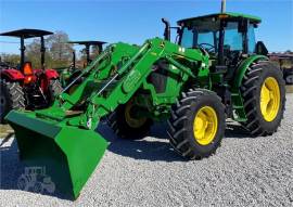 2017 JOHN DEERE 6120E