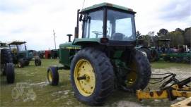 JOHN DEERE 4240