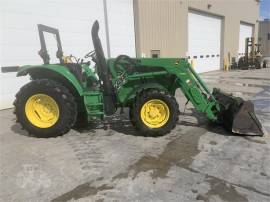 2014 JOHN DEERE 6105M