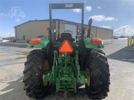 2014 JOHN DEERE 6105M