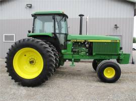 1991 JOHN DEERE 4555