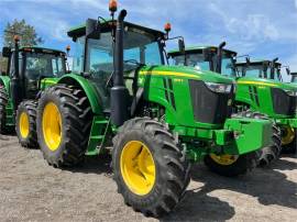 2019 JOHN DEERE 6105E