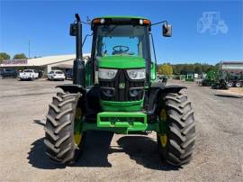 2019 JOHN DEERE 6120M