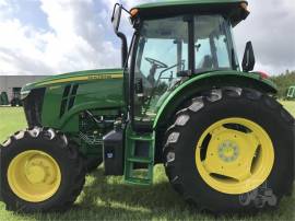 2022 JOHN DEERE 6105E