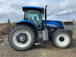 2016 NEW HOLLAND T7.230