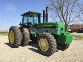 1989 JOHN DEERE 4955