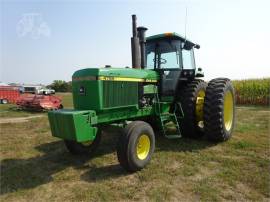 1989 JOHN DEERE 4755