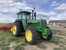 1990 JOHN DEERE 4955